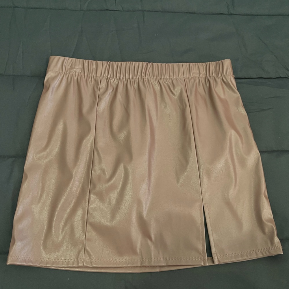 leather skirt